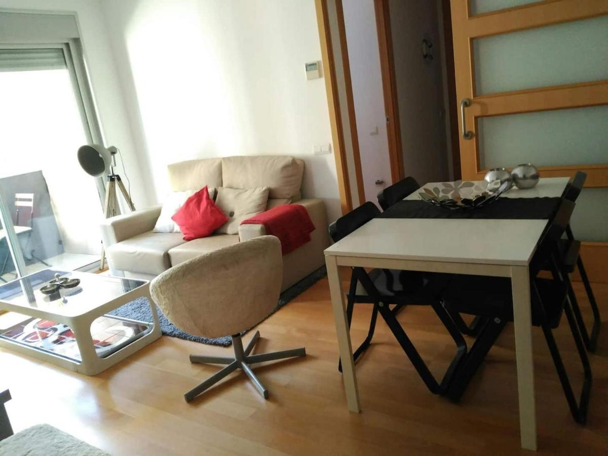 Stylish Flat, 2 Bathrooms And Swimming Pool, Next To The Beach! Sant Adrià de Besòs Eksteriør billede