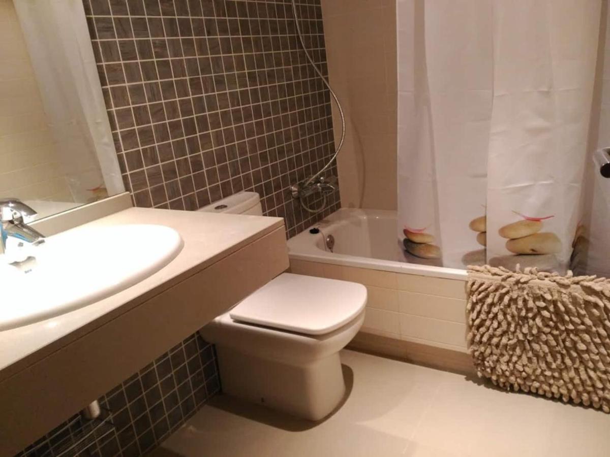 Stylish Flat, 2 Bathrooms And Swimming Pool, Next To The Beach! Sant Adrià de Besòs Eksteriør billede